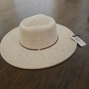 NWT Torrid Beige Hat with Slim Brown Band